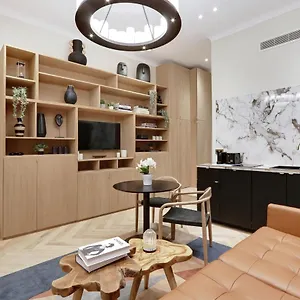Apartment Pick A Flat's In Saint Germain Des Pres - Rue Du Cherche Midi, Paris