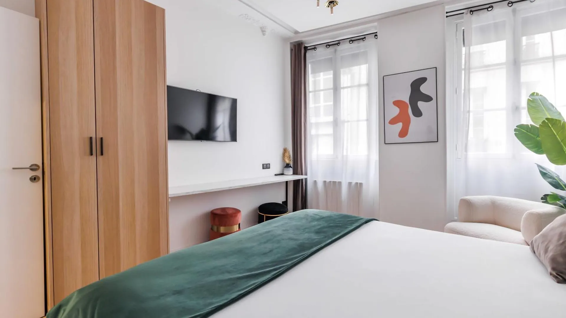 Charming Duplex Parisian T3 - Heart Of Saint-Germain Apartment 0*, Paris France