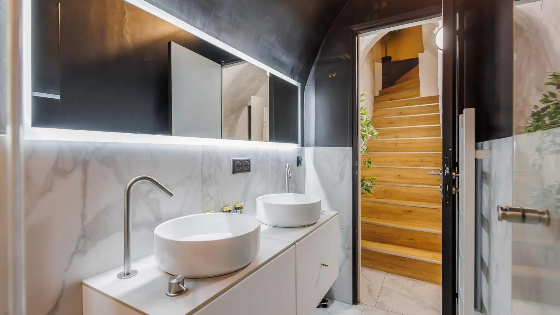 Charming Duplex Parisian T3 - Heart Of Saint-Germain Apartment France
