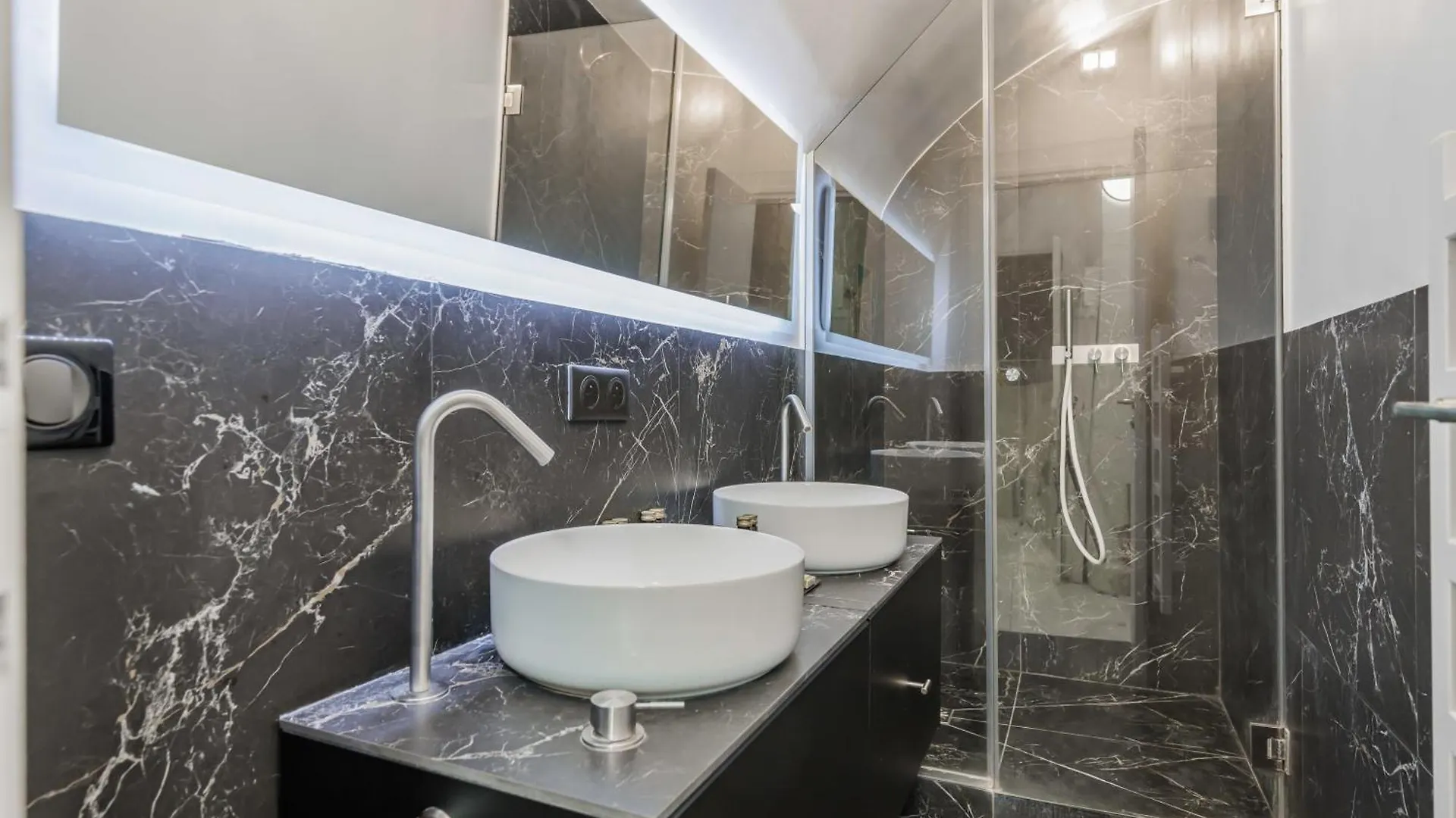 Charming Duplex Parisian T3 - Heart Of Saint-Germain Apartment 0*, Paris France